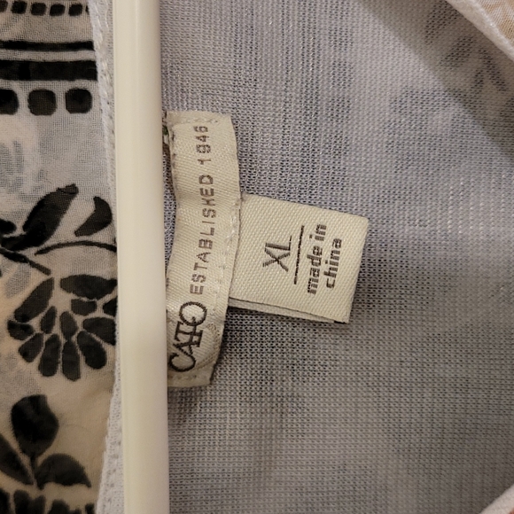 Blouse - Picture 2 of 4